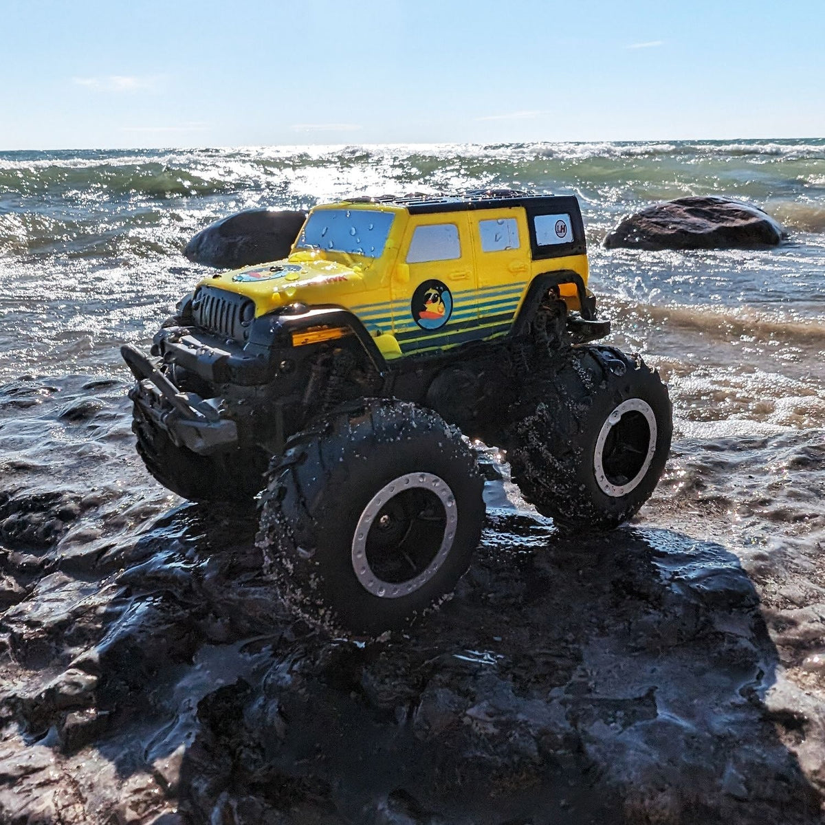 LiteHawk Duck Waterproof Amphibious 4WD RC Car for Ages 6+